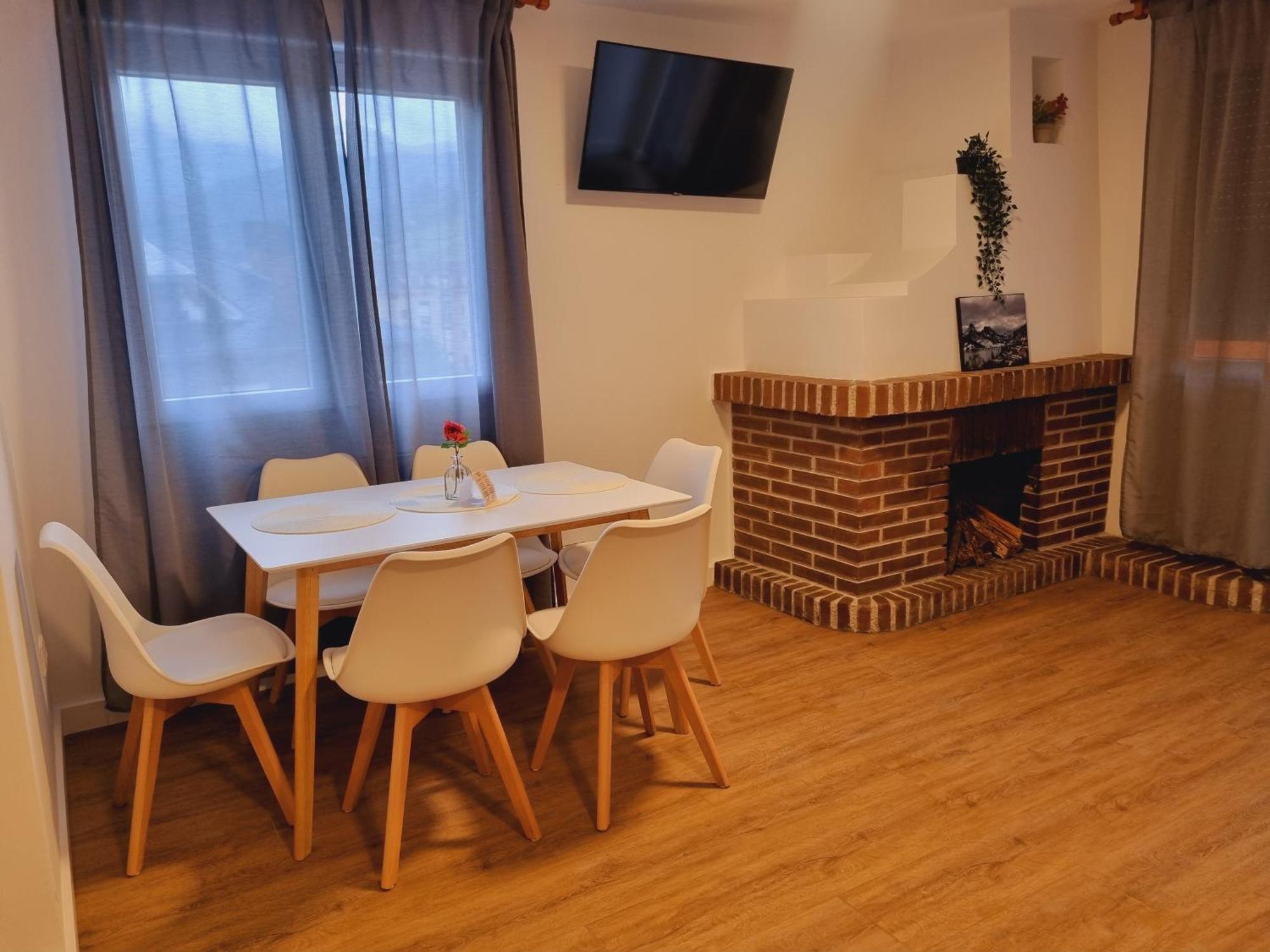 Maile Apartamentos Potes Extérieur photo